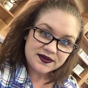 Meet your Posher, Haley